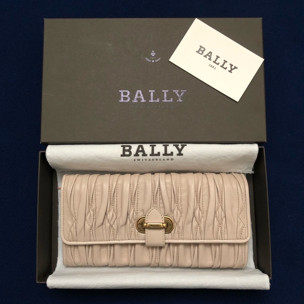 Bally Beige Matelasse Leather Wallet (NWT)